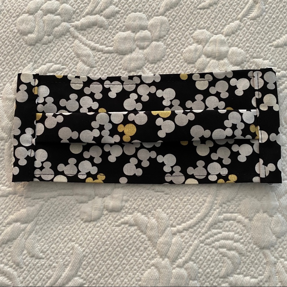 Etsy | NWT Mickey Mouse Face Mask